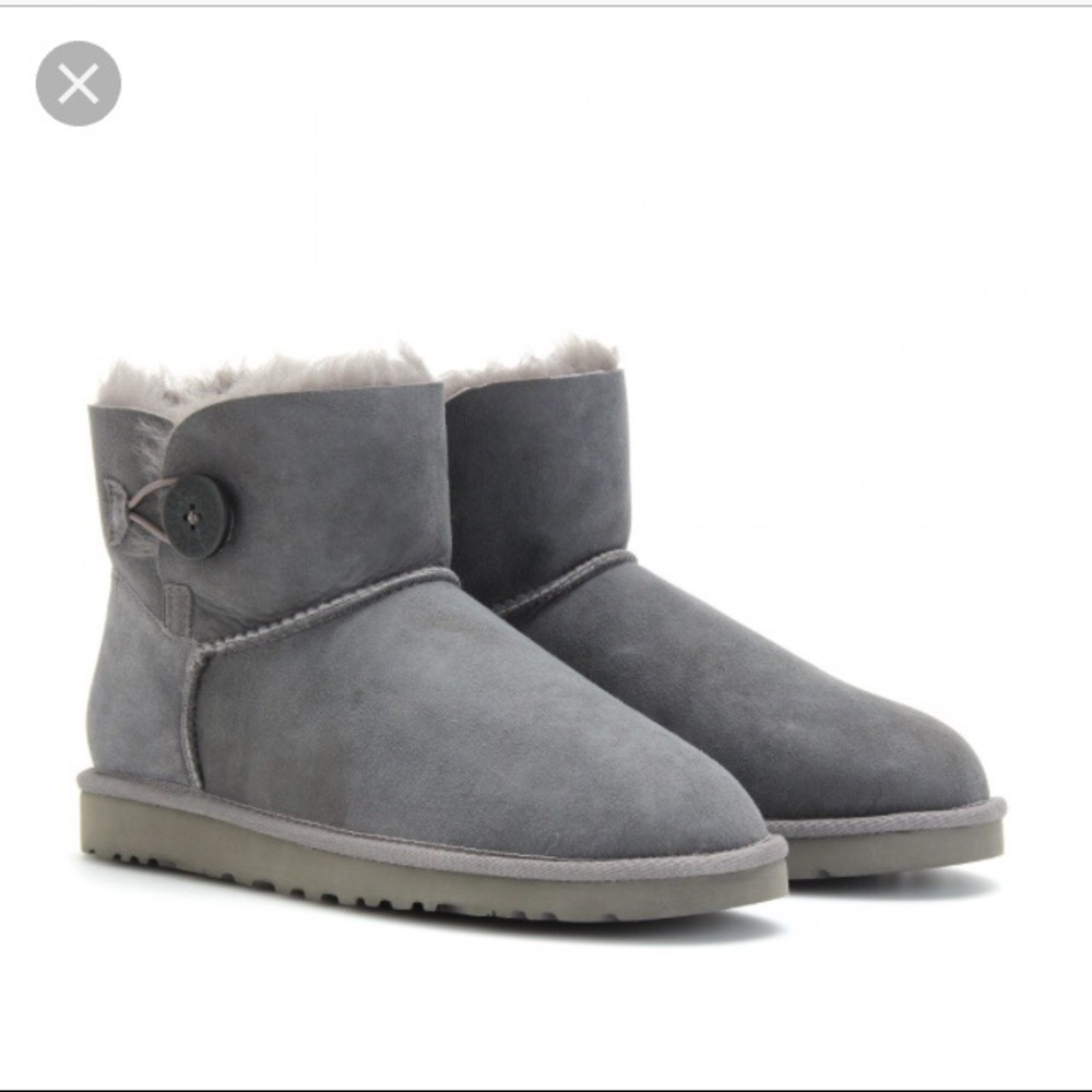 UGG Mini Bailey Button